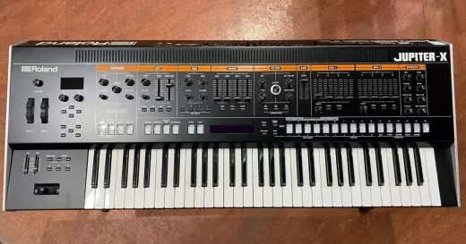 Roland JUPITER-X